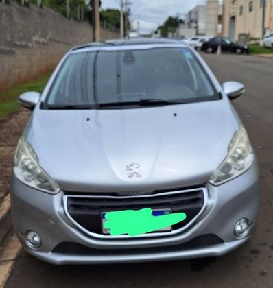 PEUGEOT 208 1.6 GRIFFE 16V FLEX 4P AUTOMÁTICO